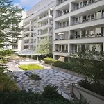 Topdomizil Apartments Checkpoint Plaza