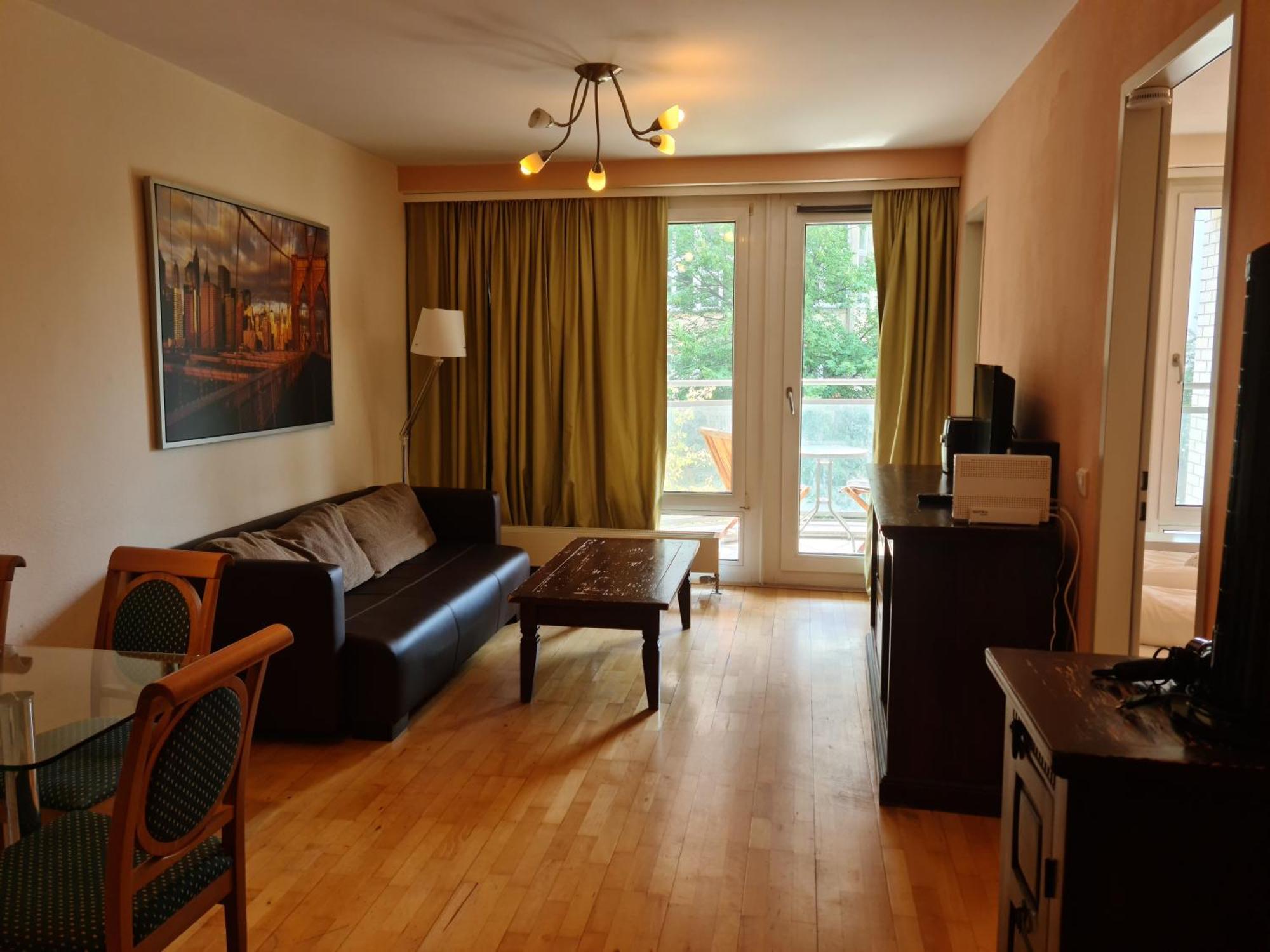 Topdomizil Checkpoint Plaza Apartment